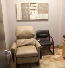 A sitting area in one of the rooms at Sinus Relief Center